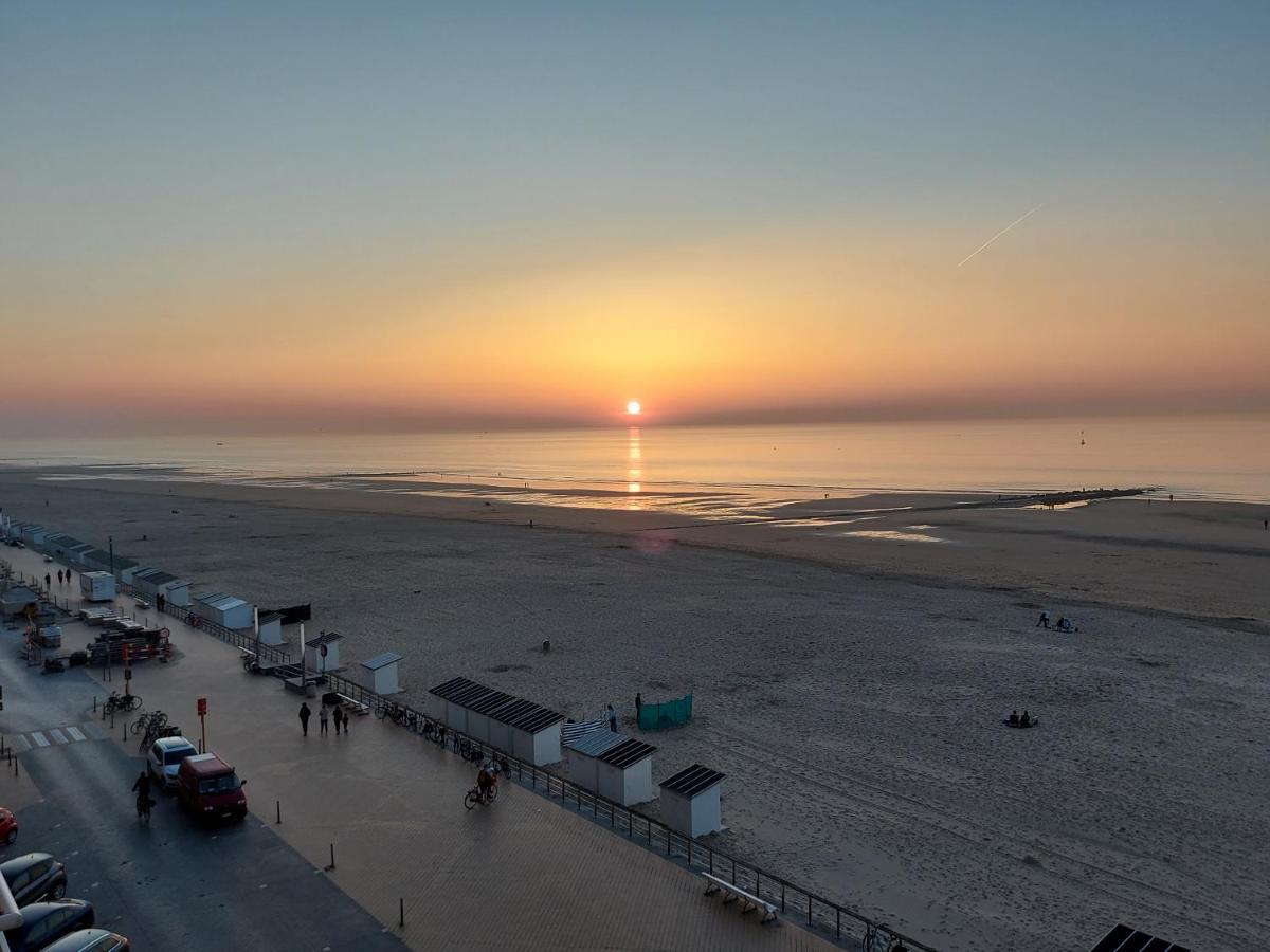 Appartement Met Zeezicht En Verwarmd Zwembad Ostende Exteriér fotografie