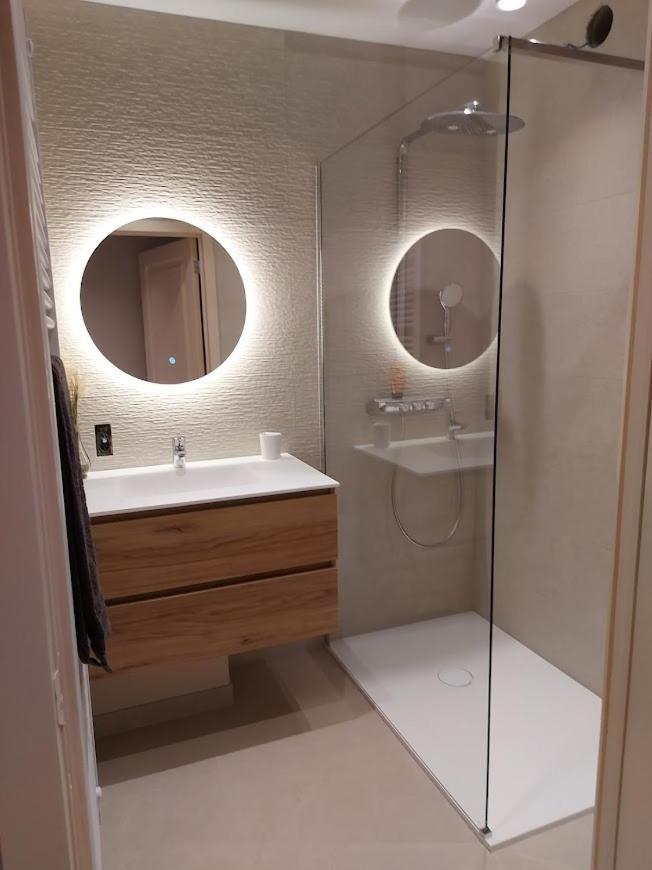 Appartement Met Zeezicht En Verwarmd Zwembad Ostende Exteriér fotografie